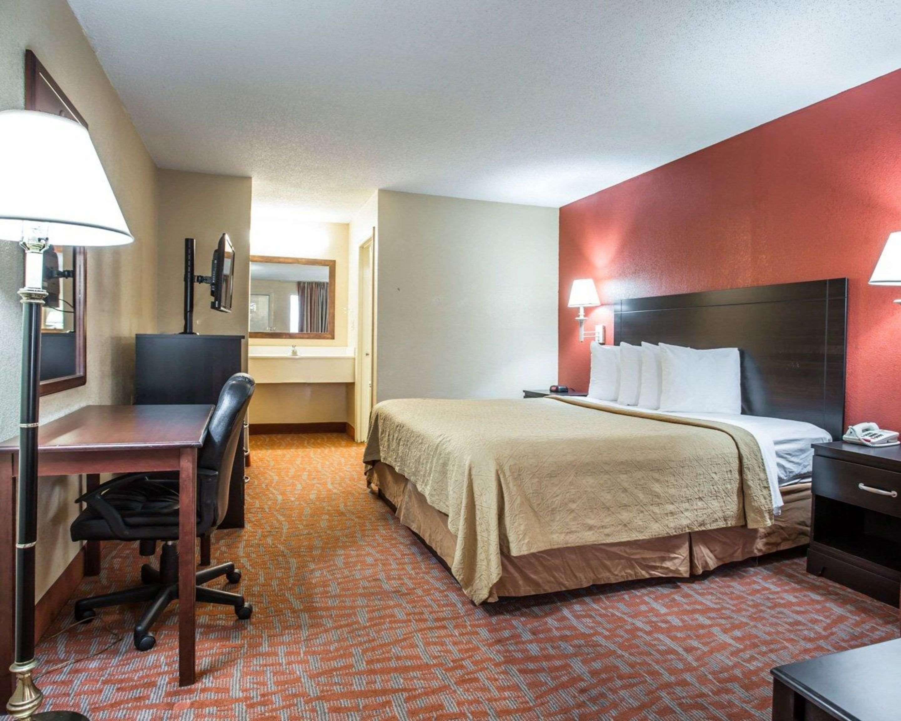 Quality Inn & Suites Monroe Ngoại thất bức ảnh