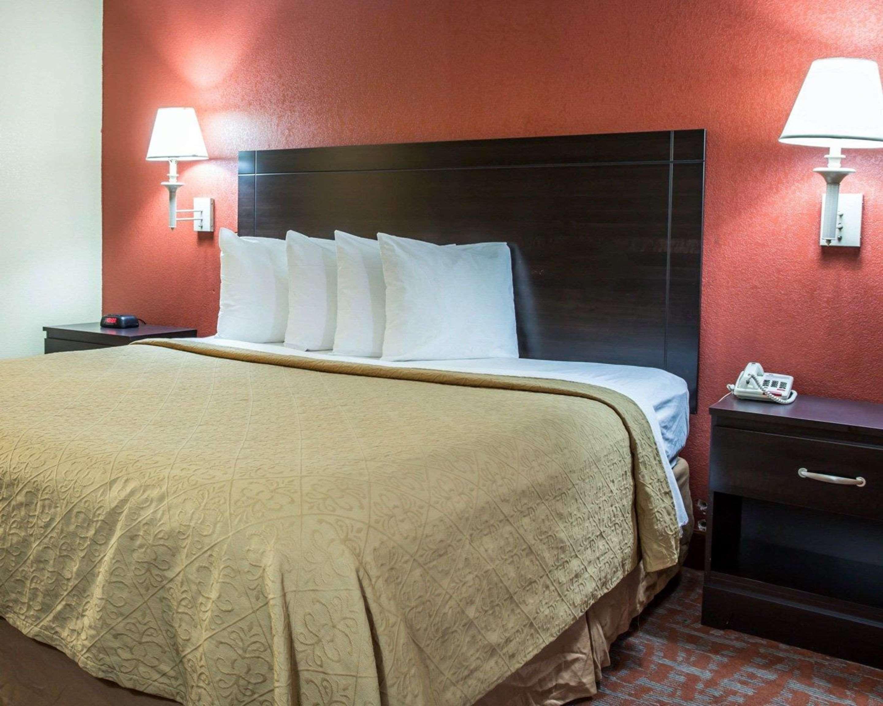 Quality Inn & Suites Monroe Ngoại thất bức ảnh
