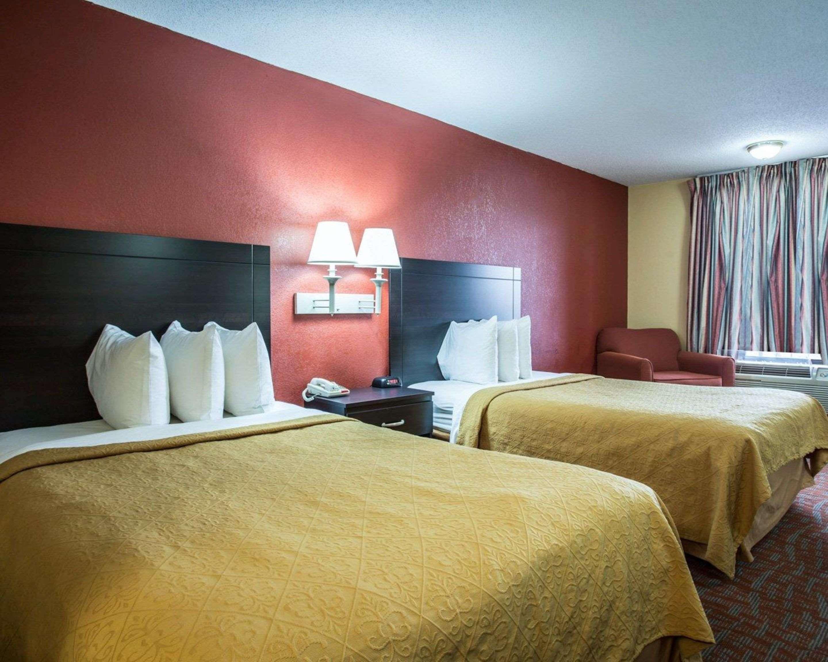 Quality Inn & Suites Monroe Ngoại thất bức ảnh