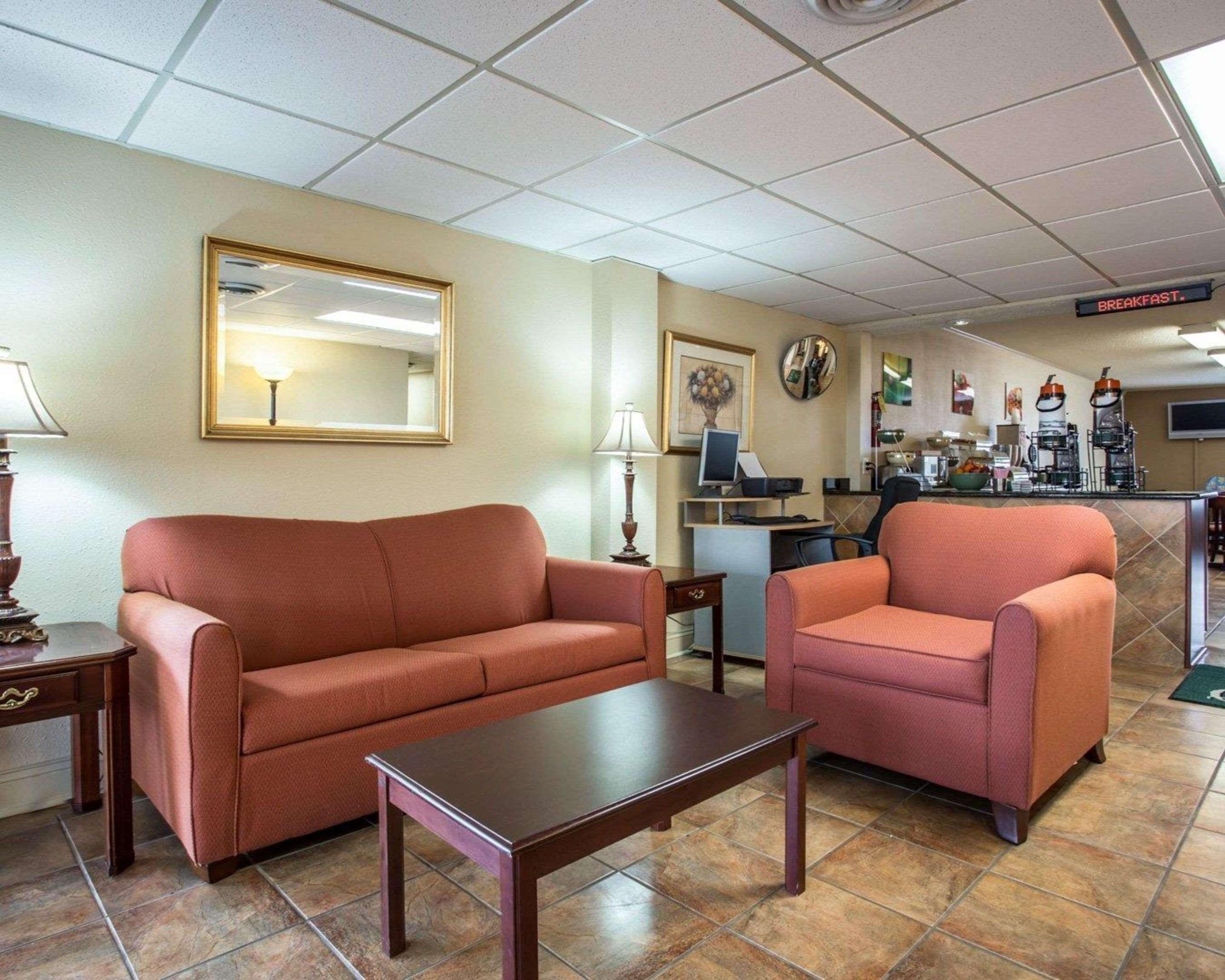 Quality Inn & Suites Monroe Ngoại thất bức ảnh