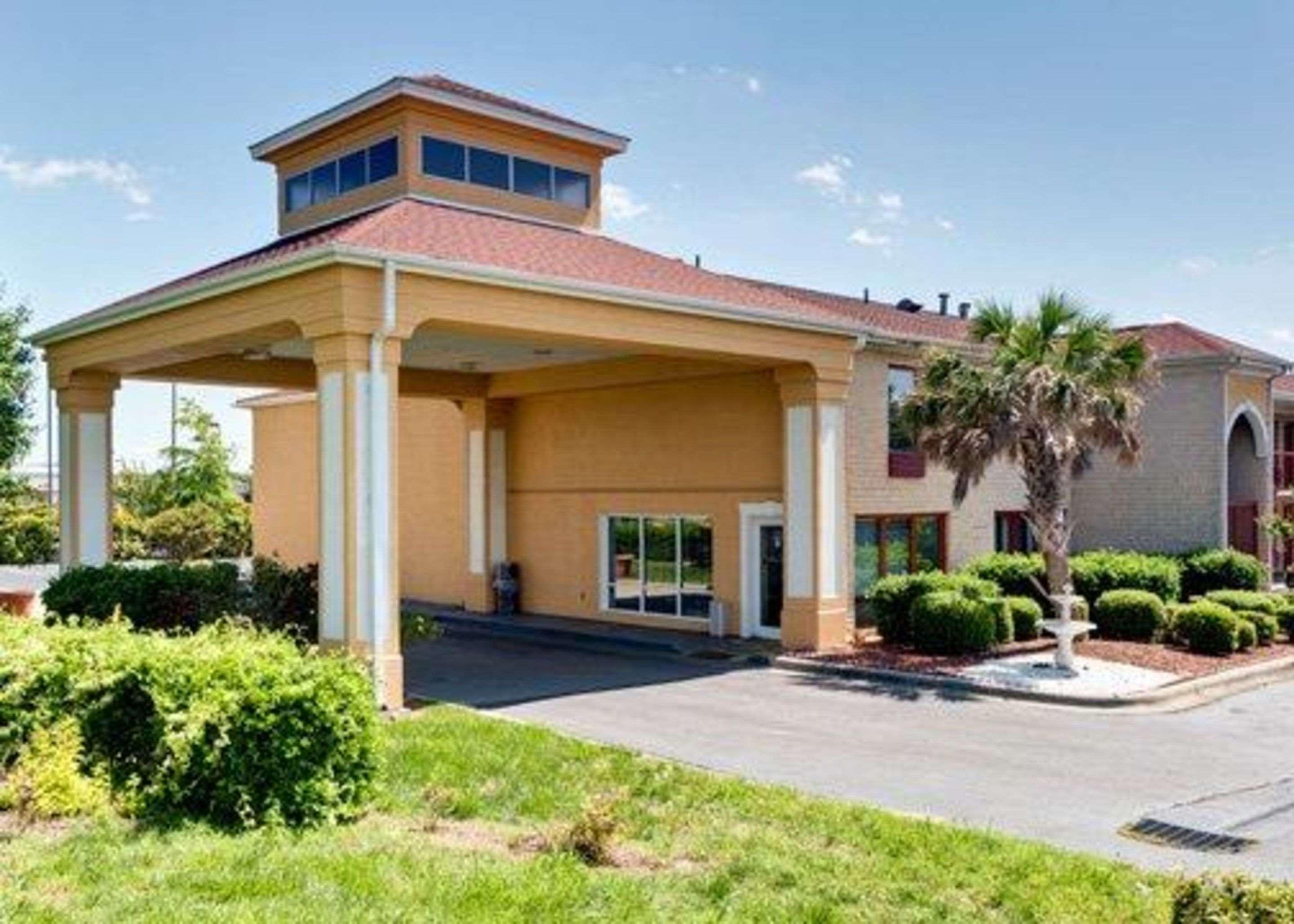 Quality Inn & Suites Monroe Ngoại thất bức ảnh