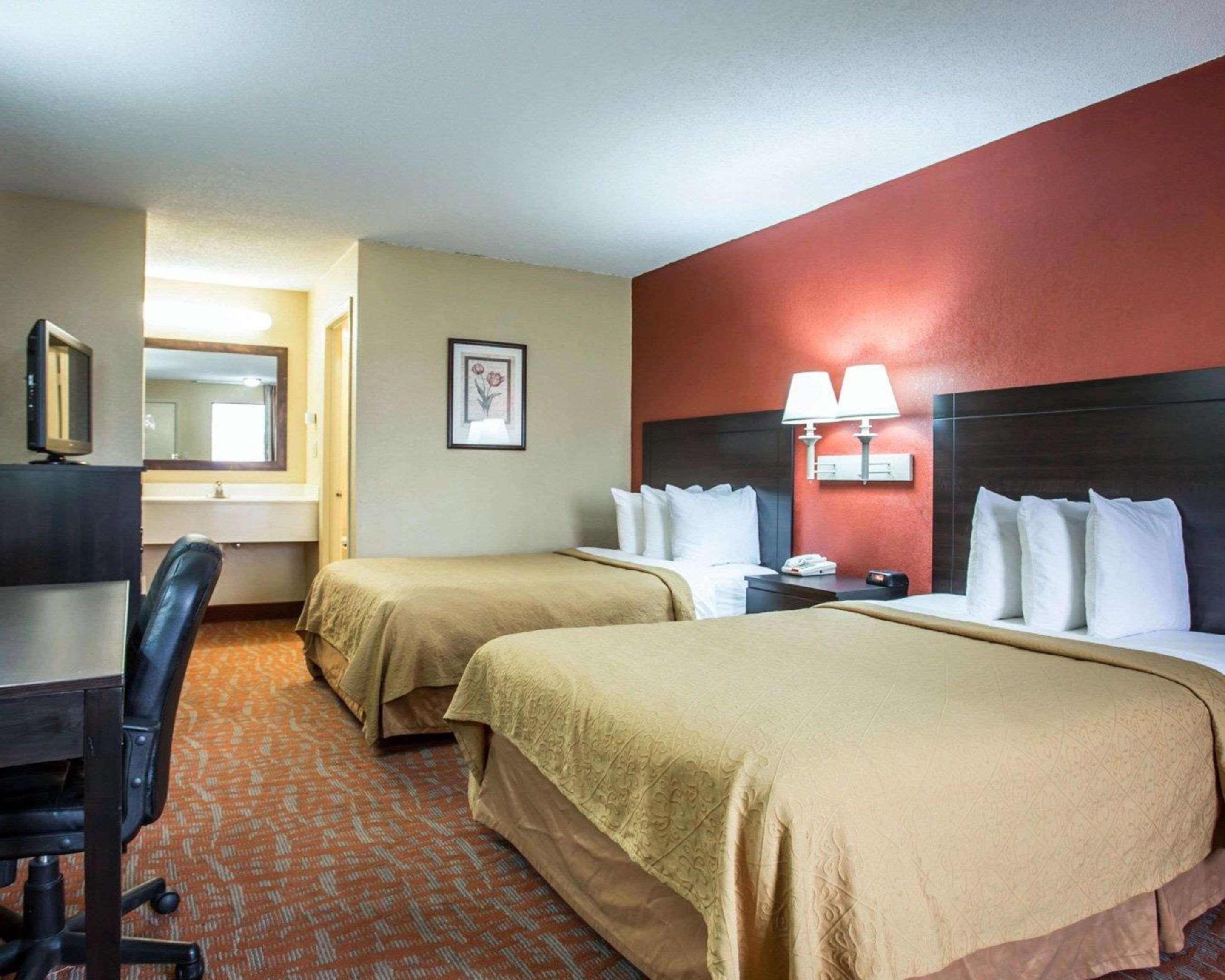 Quality Inn & Suites Monroe Ngoại thất bức ảnh