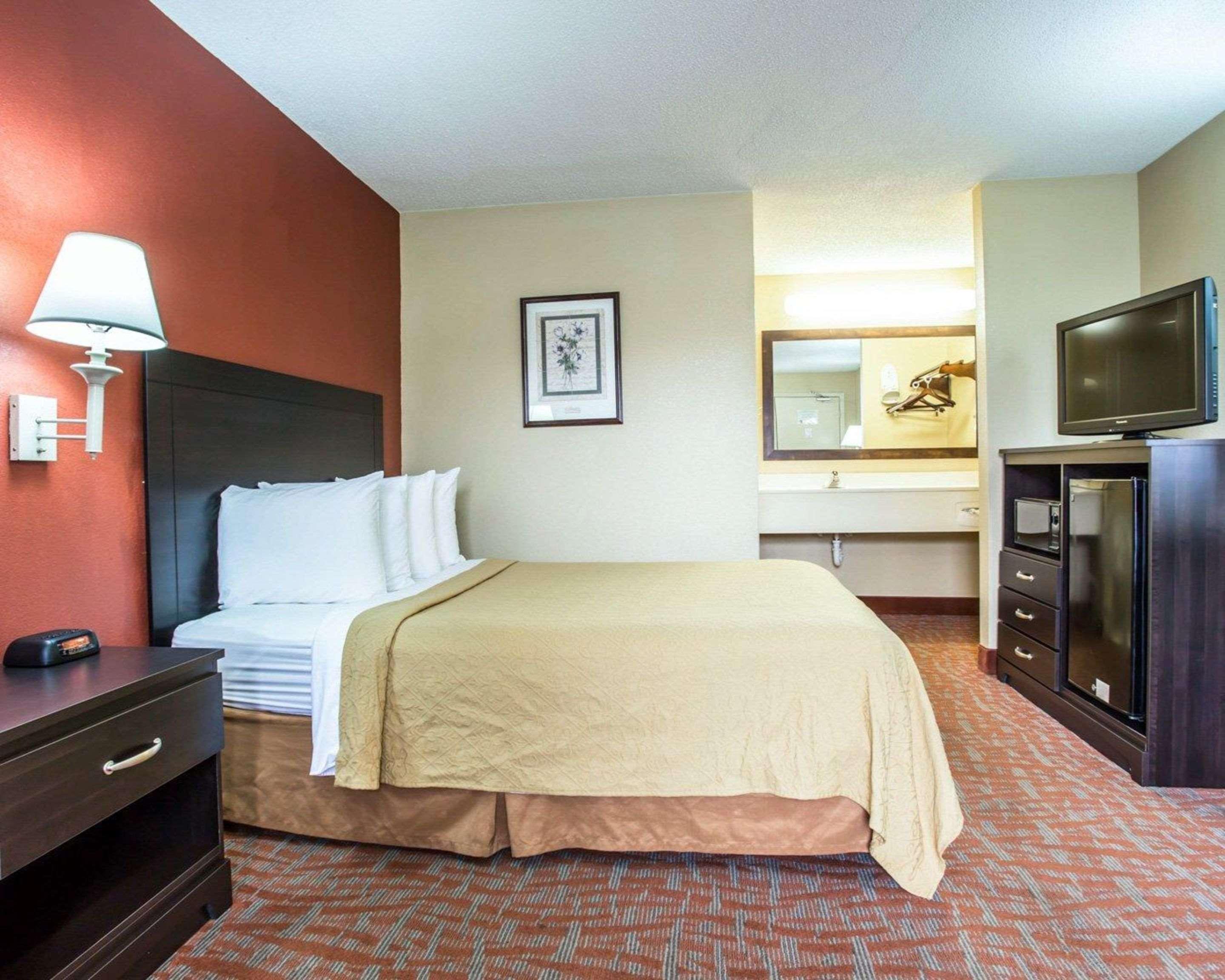 Quality Inn & Suites Monroe Ngoại thất bức ảnh