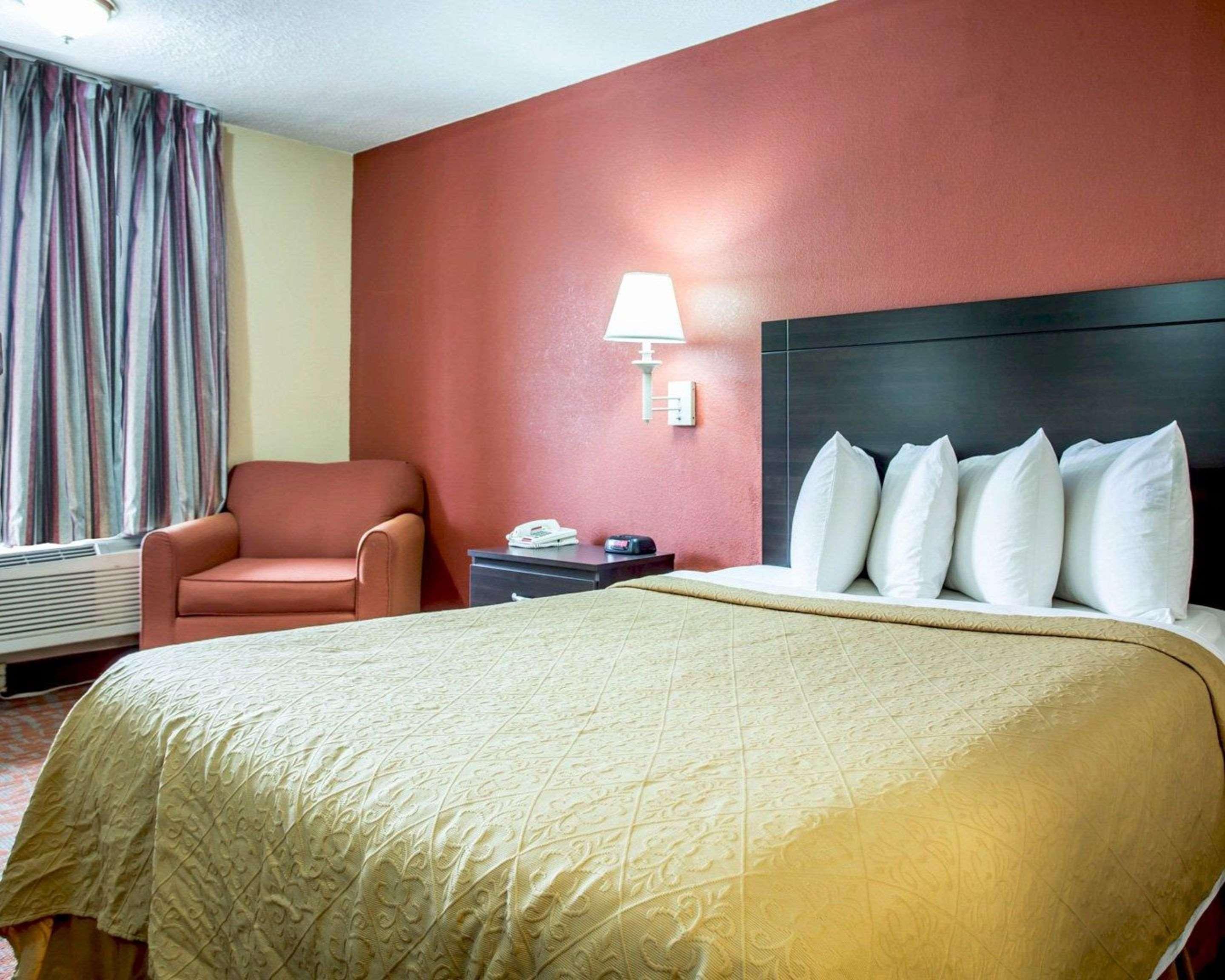 Quality Inn & Suites Monroe Ngoại thất bức ảnh