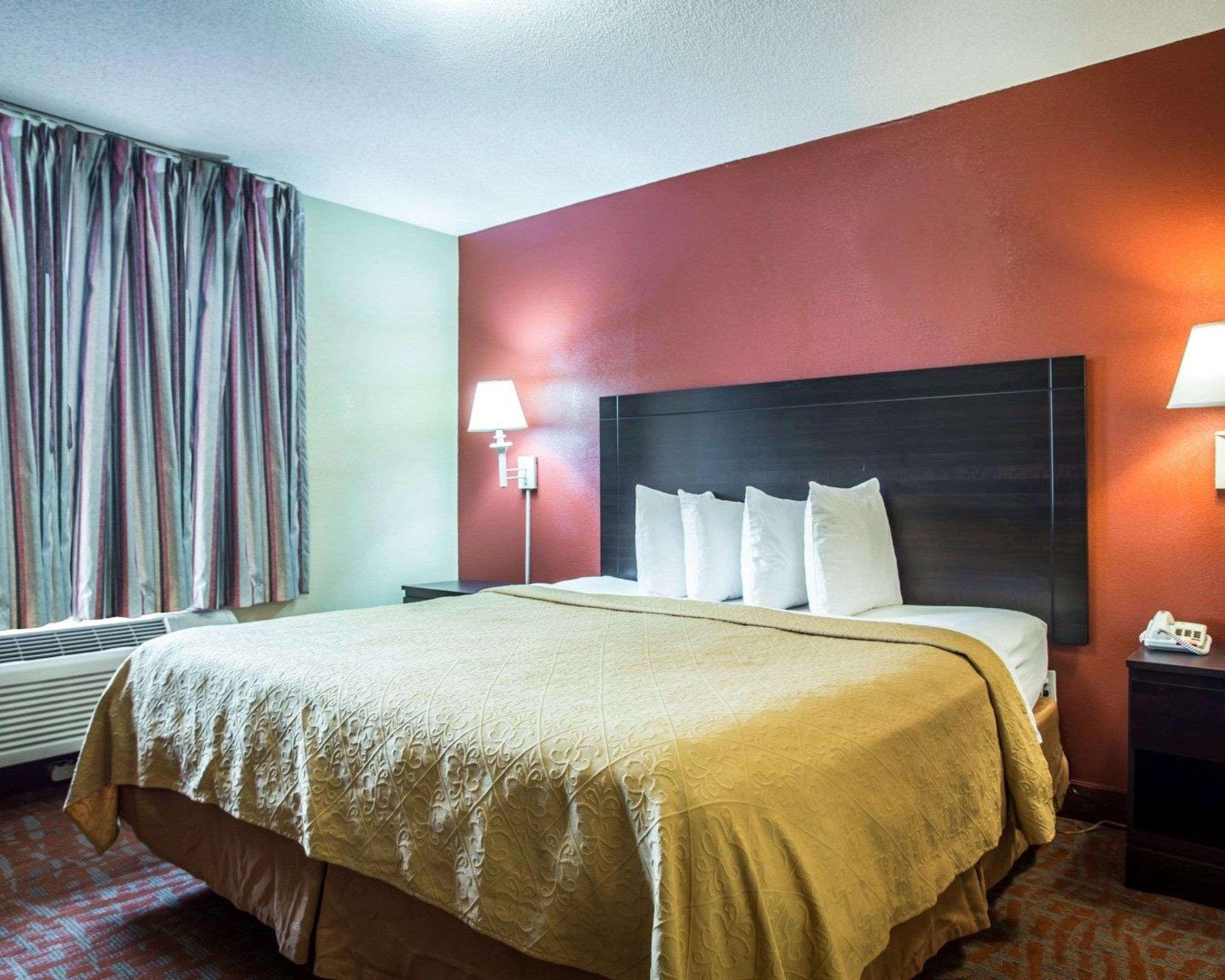Quality Inn & Suites Monroe Ngoại thất bức ảnh