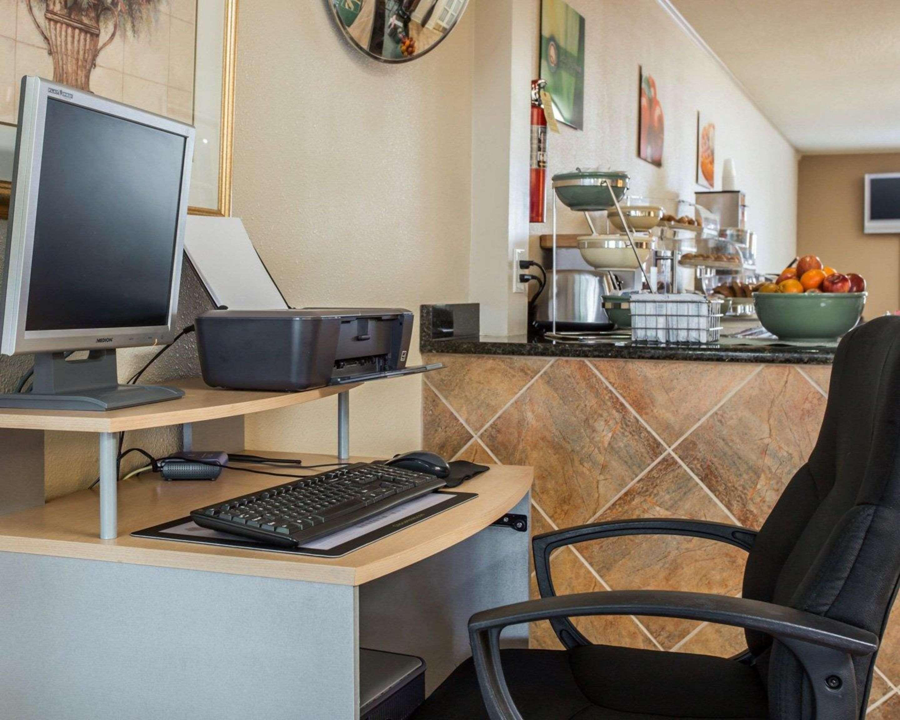 Quality Inn & Suites Monroe Ngoại thất bức ảnh