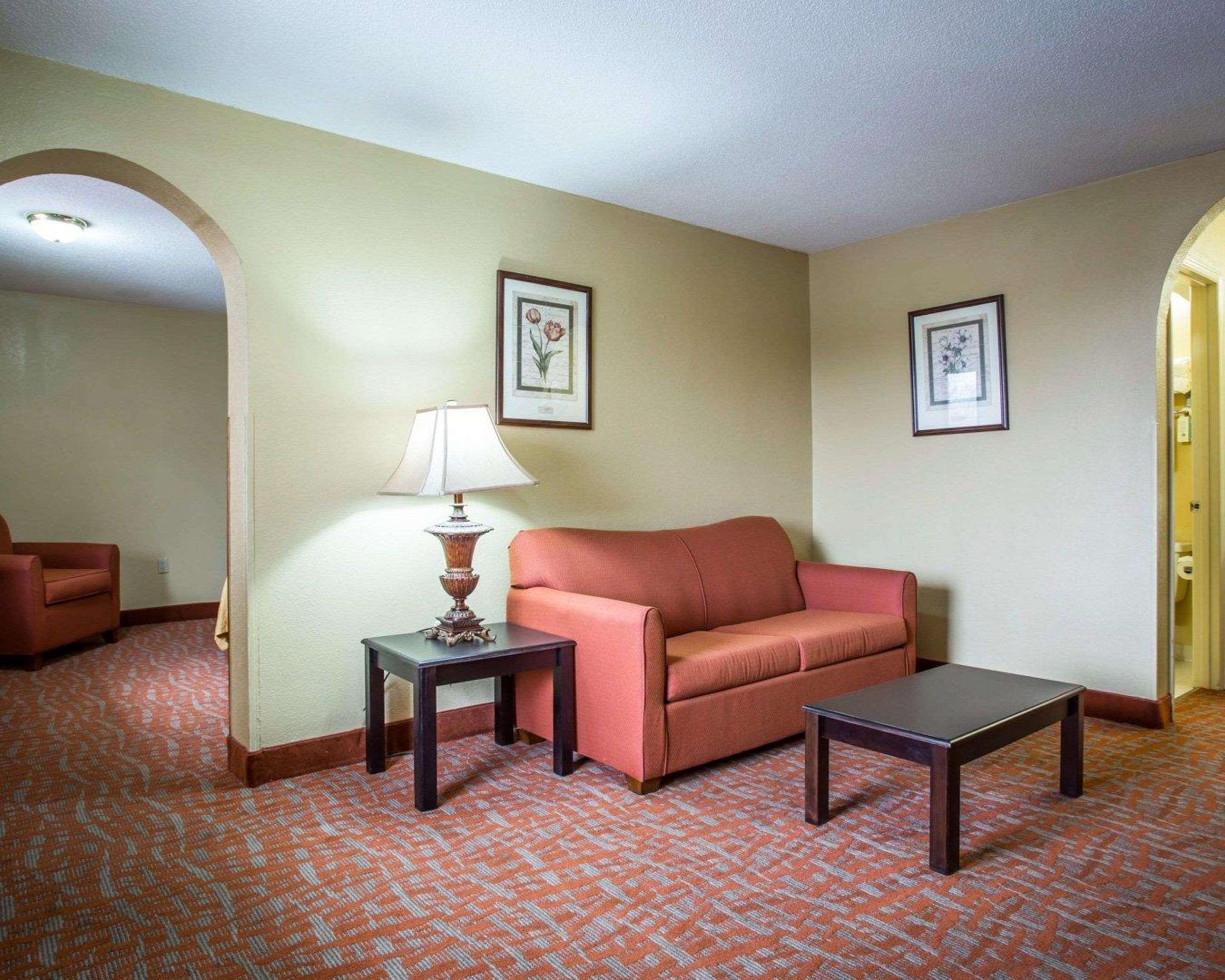 Quality Inn & Suites Monroe Ngoại thất bức ảnh