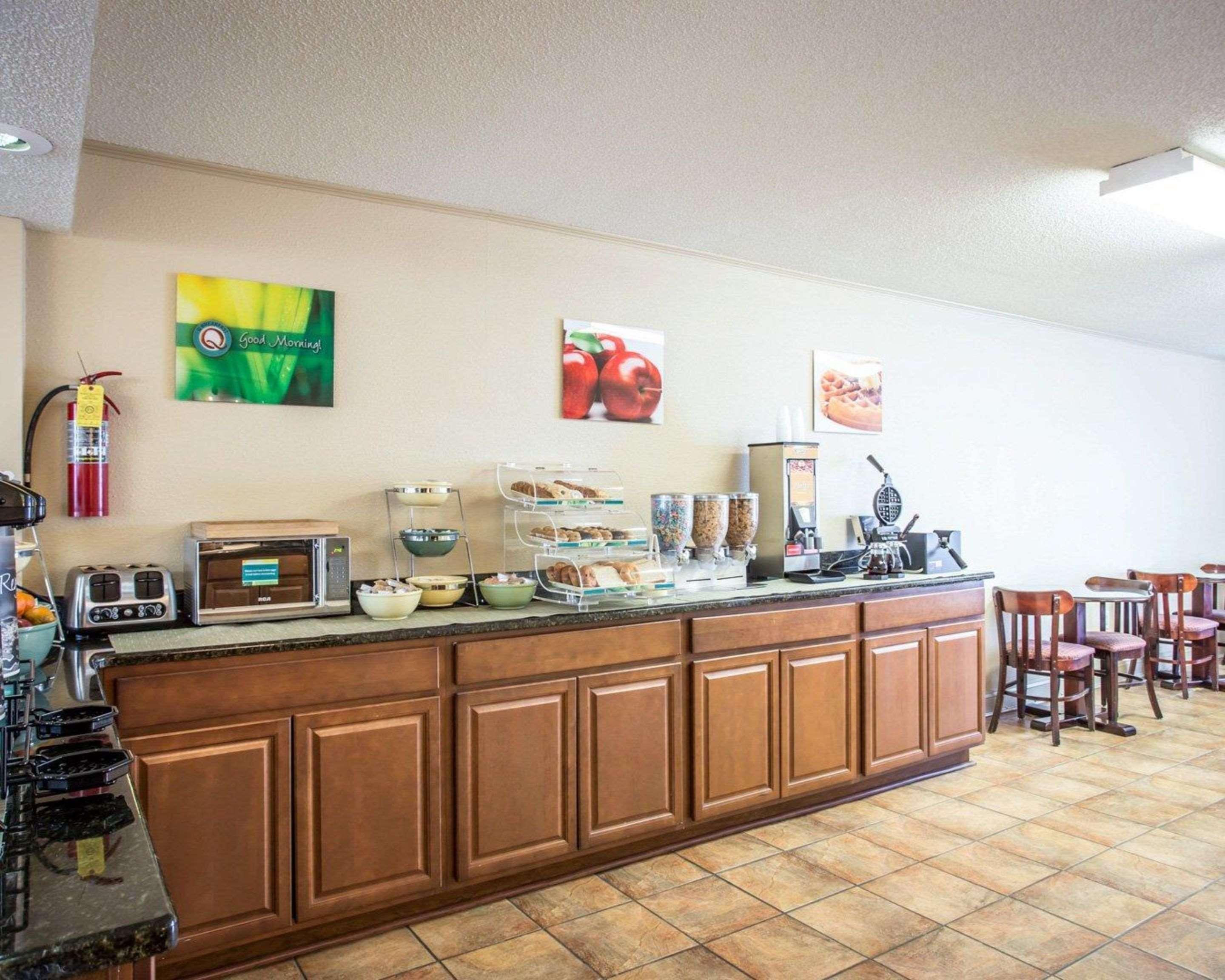 Quality Inn & Suites Monroe Ngoại thất bức ảnh